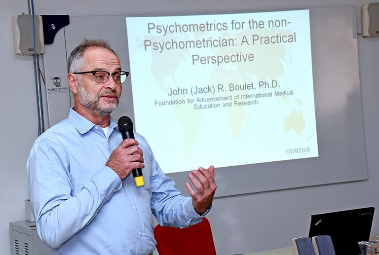 John Boulet, durante seminário internacional promovido pela PRG