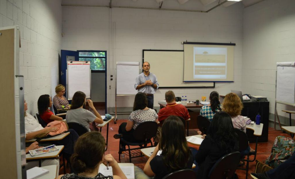 FCF promove Oficina sobre Desenho Curricular e Estratégias Efetivas de Ensino e Aprendizagem